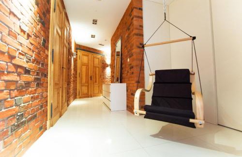 Gliwice Apartment | Stylish Stay at The Loft with Kitchen Amenities
