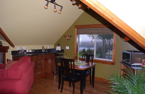 Sequim Apartment | Experience Romance at THE LOFT with Mountain & Ocean Views