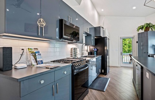 Egg Harbor Apartment | Experience Luxury in a 5-Star 2-Bedroom Unit, Egg Harbor