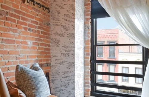 Galena House | Elle & Beck's Loft Suite: Perfect for Families with Spa Access