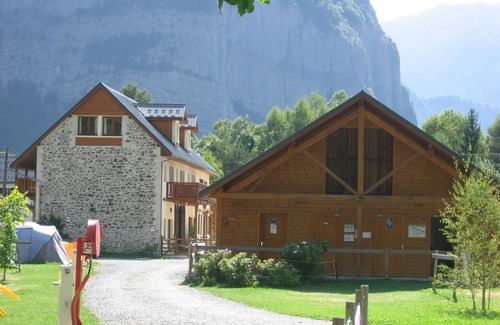 Le Bourg-d'Oisans House | Ideal Getaway: The Loft for Skiing & Biking Adventures