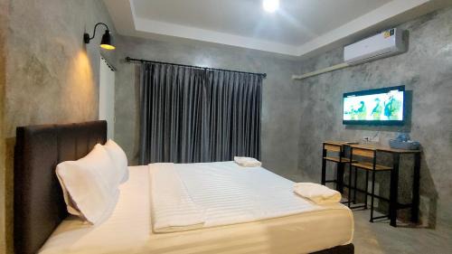 Prawet Apartment | Budget-Friendly The Loftel Resort with Pet-Friendly Perks