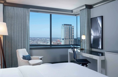Downtown Minneapolis Hotel | Top-Rated Lofton Hotel with Spa & Family-Friendly Amenities