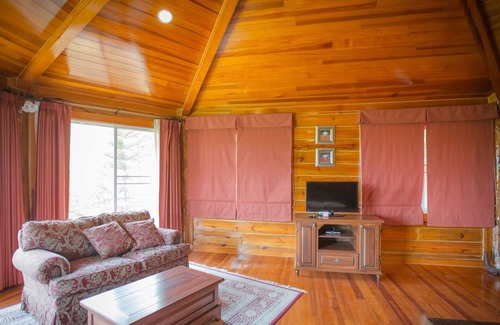 Khanong Phra Hotel | Experience the Log Home Retreat in Scenic Khao Yai