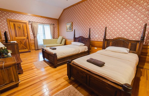 Khanong Phra Hotel | Experience the Log Home Retreat in Scenic Khao Yai