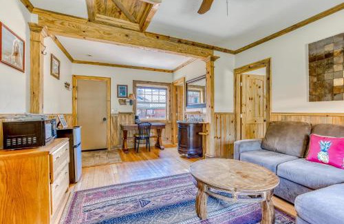 White Salmon House | Family-Friendly Getaway at The Logs Bear Cave Hotel