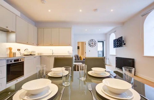 Parsons Green and Walham Apartment | The London Hideaway | Fulham
