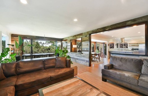 Sebastopol Villa | Relax at The Lone Palm - Wine Country Retreat with Spa
