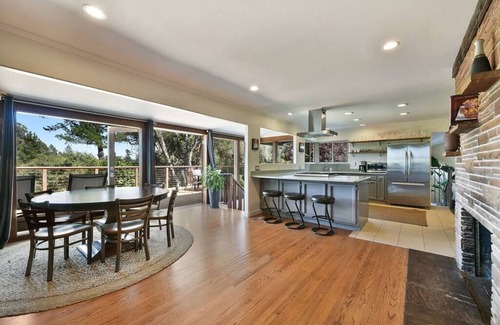 Sebastopol Villa | Relax at The Lone Palm - Wine Country Retreat with Spa