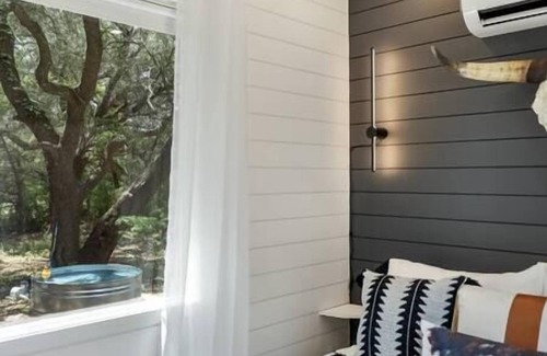 Dennis Cabin | Experience The Lonely Bull: Unique Container Home Retreat