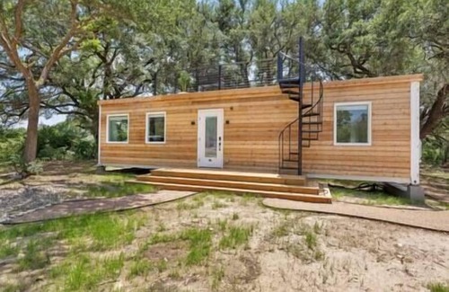 Dennis Cabin | Experience The Lonely Bull: Unique Container Home Retreat