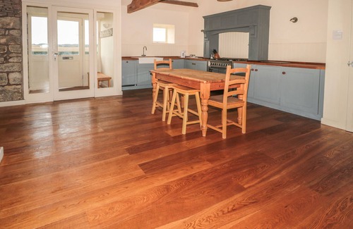 Berwick-upon-Tweed Cottage | Pet-Friendly Retreat with Garden in Berwick-Upon-Tweed