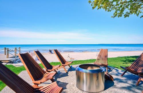 Wainfleet Apartment | Beachfront Cottages & Townhouse Suites at The Long Beach Resort