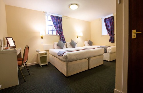 Longforgan Hotel | Discover The Longforgan Coaching Inn: Family-Friendly Retreat