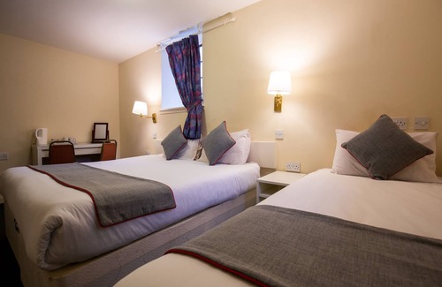 Longforgan Hotel | Discover The Longforgan Coaching Inn: Family-Friendly Retreat