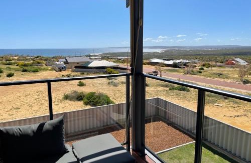 Kalbarri House | Experience The Lookout Kalbarri with Breathtaking Views