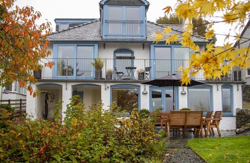 Keswick House | Experience The Lookout Keswick: A 10/10 Family Retreat