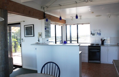 Warrenben House | Discover The Lookout with Exceptional Ocean Views & Breakfast