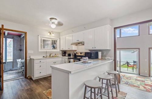 Brier Hill Ski Chalet | Discover The Loon's Nest: Riverfront Retreat with Spa & Views