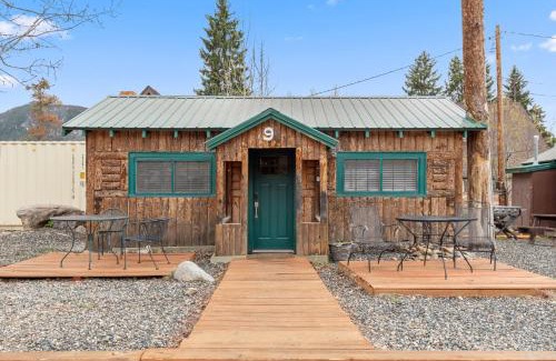 Grand Lake House | Charming Loose Moose Cabin 9 - Steps from Grand Lake