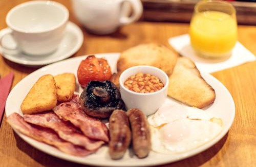 Sutton on Trent Hotel | Pet Friendly Escape at The Lord Nelson - Rated 8/10