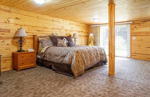 Clam Lake House | Discover The Lost Bear Lodge near Chippewa River