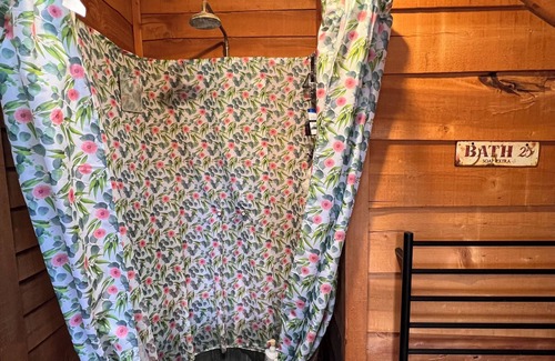 Hornsby House | The Love Shack - a peaceful Nature Retreat. Disconnect, relax and restore.