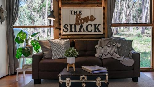 Wheatsheaf House | Serene Love Shack for a Digital Detox Getaway