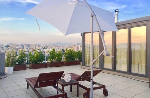 Palaio Faliro Apartment | Cozy Love Suite 1 in Athens Riviera with Pool & Kitchen