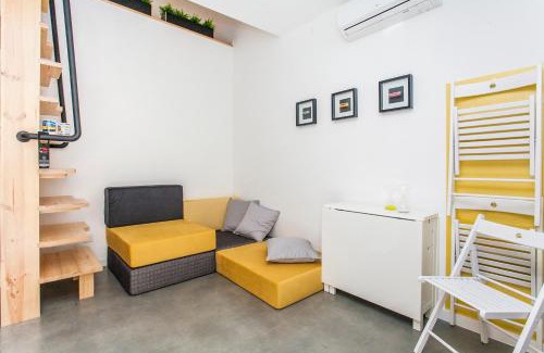Misericordia Apartment | Charming Stay at The Love Tram Apartment - Rated 7.9/10