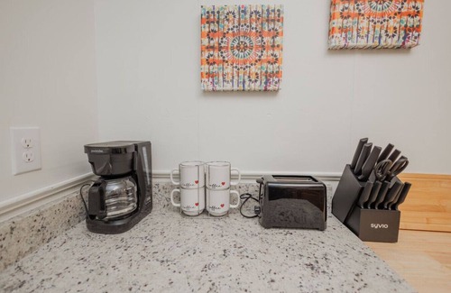 Martinsburg Apartment | The Lovely Lodging- 2 bedroom apartment