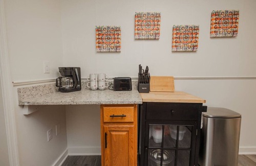 Martinsburg Apartment | The Lovely Lodging- 2 bedroom apartment