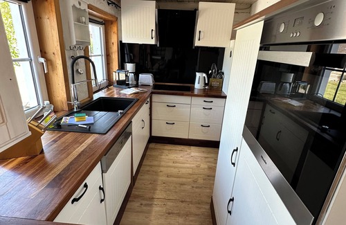 Daenschendorf Apartment | The lovingly furnished cottage on 120 square meters offers enough space for the whole family.