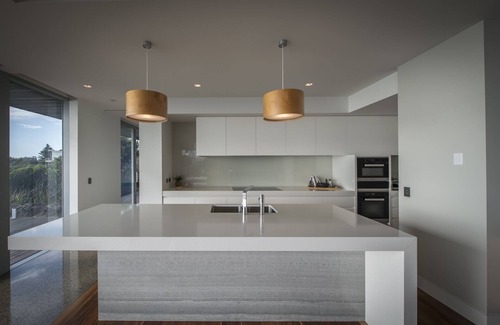 Low Head House | Unwind at The Low Head Beach House with Spa & Hot Tub