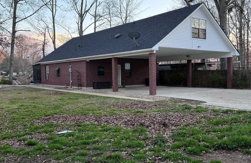 Sterlington Cottage | Idyllic Lake View Retreat at The Lucky Duck Fishing Camp