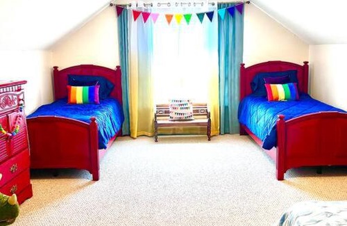 Fairbanks House | Family-Approved Getaway at The Lucky Duck Fishing Camp