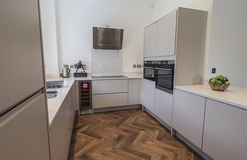 Newland Near Ulverston Cottage | The Lucy Suite Stone Cross Mansion
