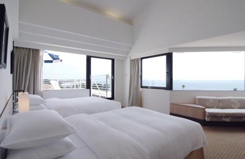 Higashi-ku Hotel | Relax at The Luigans Spa and Resort with Oceanfront Bliss