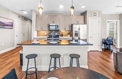 Fort Worth Apartment | The Luxe Haven 2Bd at FW