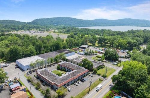 Rockland Lake Apartment | The Luxe Nook, Premier Studio in Scenic Congers