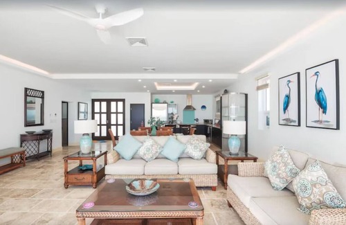 Philipsburg Villa | Experience The Luxury Villa with Spectacular Views