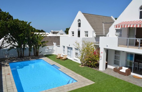 Saint Francis Bay House | Relax at The Lyme House with Ocean View & Pool Access
