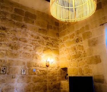 Nadur Bed & Breakfast | Oceanfront Retreat at The LYNDEE HOUSE - Guest Rated 9.9