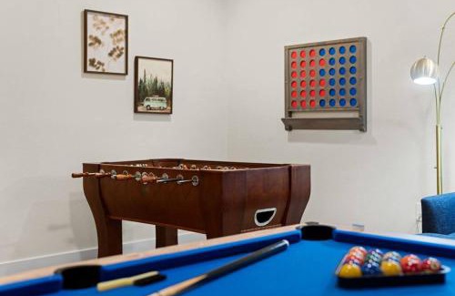 Katymead House | Experience The Mad Hatter: Heated Pool & Game Room Fun