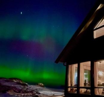 Sørvagen Ski Chalet | Discover The Magic View of Lofoten - Nature & Sea Retreat