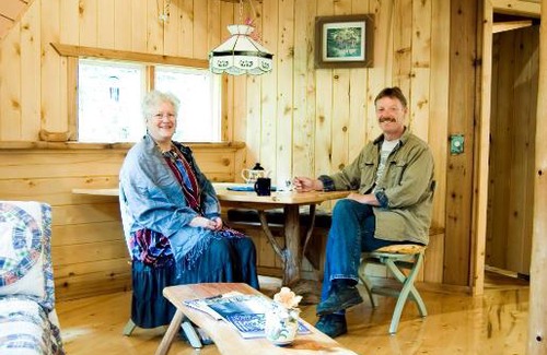 Lund Cabin | Experience The Magical Dome: 10/10 Rated & Pet Friendly