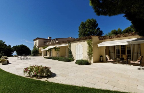Villefranche-sur-Mer House | Unique Villa in Eze with Private Pool and Family Amenities