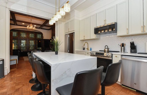 Central Park West Apartment | The Maison Gatsby Apartment : 3 Bedroom 2 Bathroom
