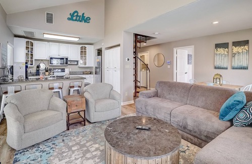 Burnet House | The Mallard on Lake Buchanan Dam | House in Burnet
