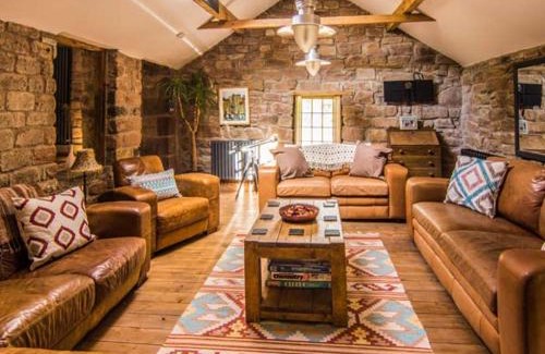 Cromford House | Experience The Malthouse: 5-Star Comfort for Families